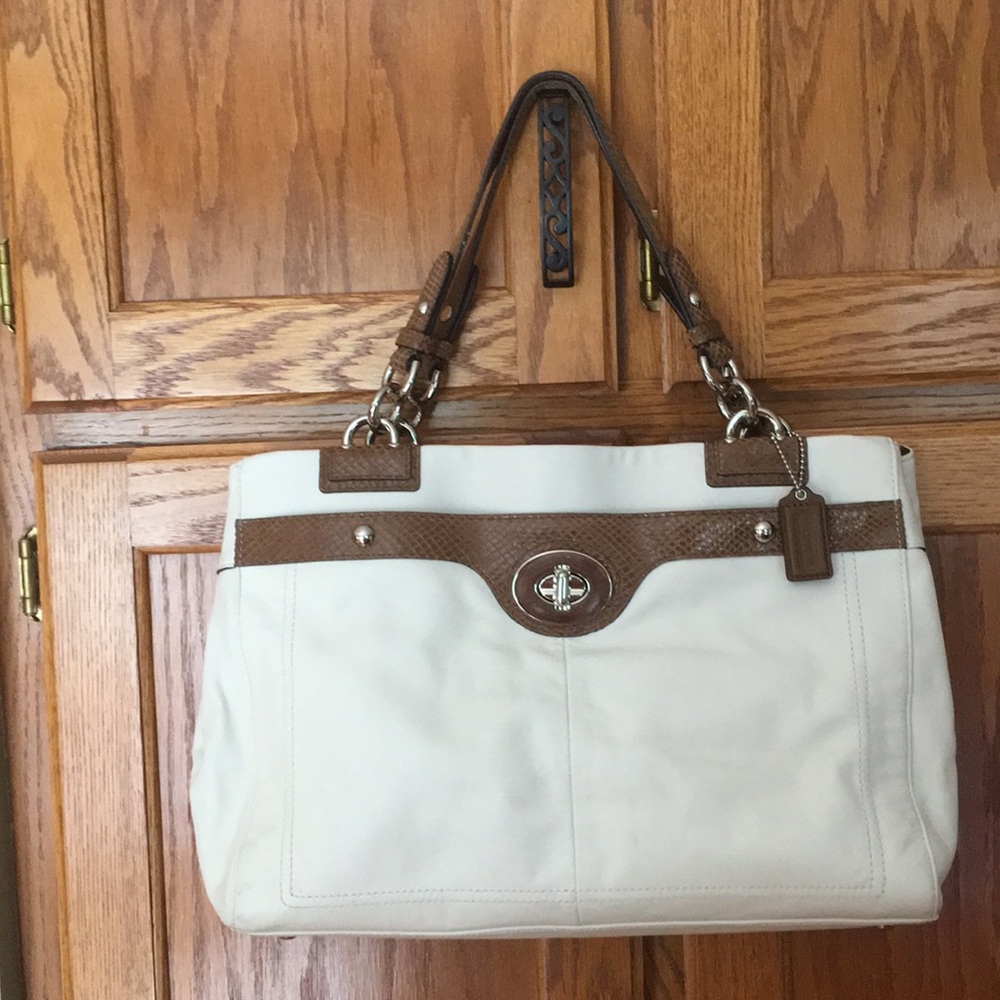 💝Coach Soft Leather Carryall W/Nutmeg Snake Trim